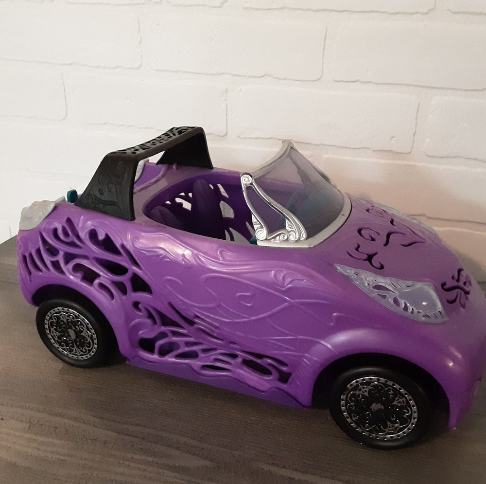 Monster High car